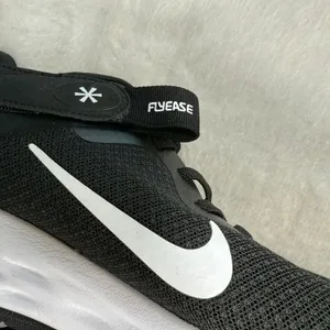 Nike Revolution 6 FlyEase Black White Womens Running Shoes DC8992-003 Size 11 thumbnail 9