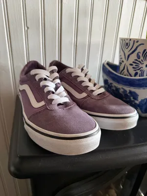 Purple vans thumbnail 2