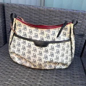 Vintage Dooney & Bourke 1975 Monogram Coated Canvas Hobo Shoulder Bag thumbnail 2
