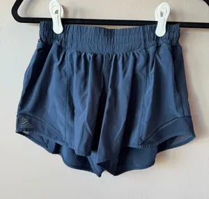 Lululemon Women’s Hotty Hot Shorts with Liner Navy Size 6 thumbnail 1