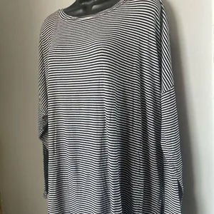Loft Classic Black and White Striped Long Sleeve Top size 16-18 thumbnail 3