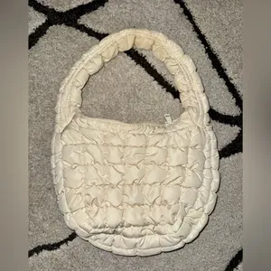 Amazon Cream Quilted Shoulder Bag with Crescent Shape thumbnail 2