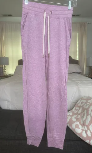 Lululemon Align Joggers 28” thumbnail 1