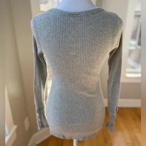 Pulse Light Gray Ribbed Cotton Scoop Neck Long Sleeve Henley Tee Shirt Sz XS thumbnail 3