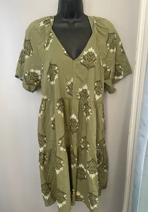Old Navy Green and white midi dress #tiered #cottagecore size M thumbnail 1