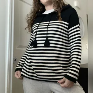Velvet by Graham & Spencer Striped Knit Sweater Hoodie Sz Small Cashmere‎ Blend thumbnail 3