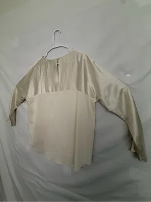 Endless Rose Women’s Cream Satin Blouse Size M NWT (A837) thumbnail 9