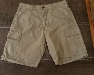 Wrangler All Terrain Gear Cargo Shorts Mens Size 32 Green Utility Pockets thumbnail 1