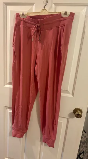 Lululemon Joggers thumbnail 1