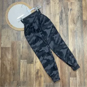 Old Navy Camo Print Joggers Leggings Womens XS Go Dry Elevate thumbnail 1