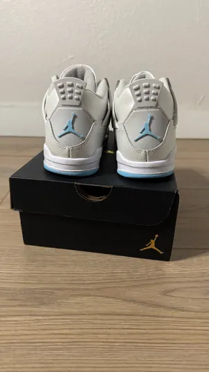 Kids Jordan Air Retro 4 thumbnail 4