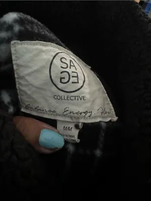 Sage Collective Women’s Black Sherpa Fleece Vest Size M Cozy High Pile Zip Up thumbnail 4