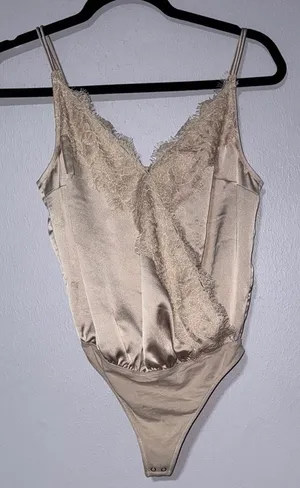 Abercrombie Elegant Cream Lace Bodysuit thumbnail 1