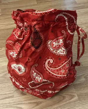 Vera Bradley Retired Print Red Paisley Drawstring Pouch Bag thumbnail 1