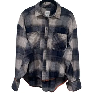 BDG Urban Outfitters Blue and Grey Plaid‎ Oversized Flannel Top Size S thumbnail 2