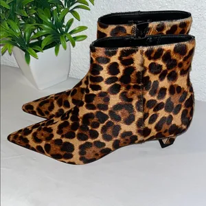 Gianni Bini Brown Ankle Boots with Sleek Design thumbnail 4