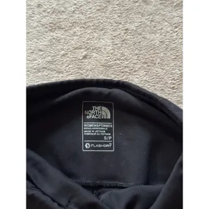 The North Face Flash Dry Womens Black Athletic Pants Solid Polyester Size XS‎ thumbnail 3