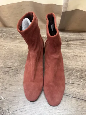 Stuart Weizmann Accordion
Suede Sock Bootie size 9 B thumbnail 7