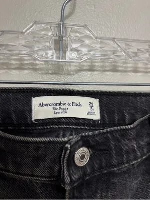 Abercrombie The Baggy Low Rise Jean in Black Wash Denim - Size 8/29 thumbnail 3