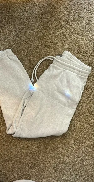 Aritzia Sweatpants TNA thumbnail 3