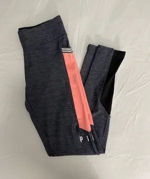 PINK Victoria’s Secret Ultimate Leggings thumbnail 3