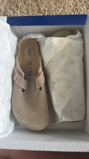 Birkenstock Boston Clog Suede Soft Footbed Taupe thumbnail 1
