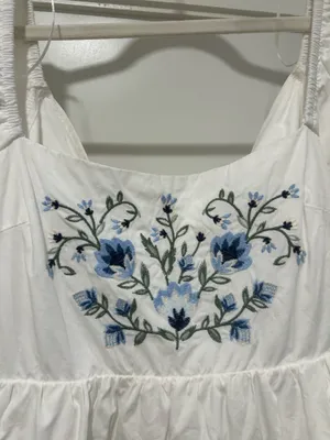 Francesca's Floral dress thumbnail 3
