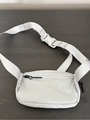Lululemon Everywhere Belt Bag Mini Ripstop in Vapor/Traverse Grey thumbnail 4