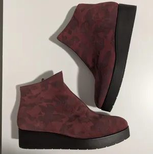 Lucky Brand Karmeya Platform Ankle Boots Red Pattern 7.5 thumbnail 1