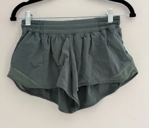 Lululemon Hotty Hot Lined Shorts 2.5" thumbnail 1