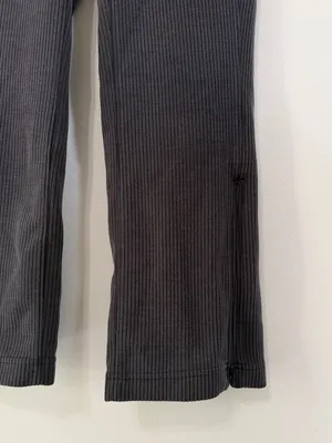 NWOT Lululemon Ribbed Softstreme Flared Pant Size 6 Black thumbnail 5