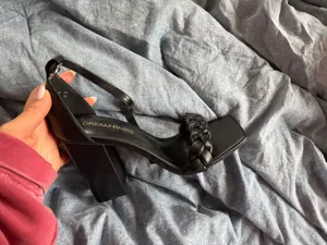 Black heals Size 9 thumbnail 2