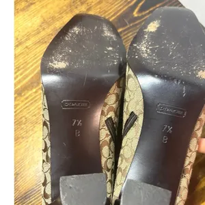 Coach Daphne‎ Tan And Brown Heels Size 7.5 thumbnail 8