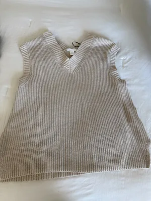 Beige oversized sweater vest thumbnail 2
