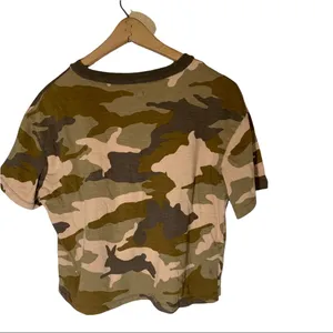 MadeWell Cropped Cottontail Camo Short Sleeve Pocket T Shirt Size M. thumbnail 5