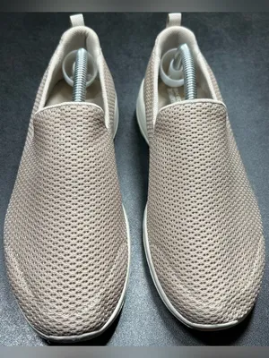 Skechers Women’s Size 9.5 Go Walk Joy Taupe Slip-On Shoes thumbnail 3