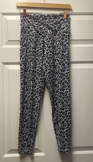 leopard print real me leggings thumbnail 1