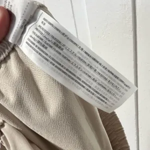 Abercrombie & Fitch Traveler Apres pant with jogger style bottom in cream L thumbnail 7
