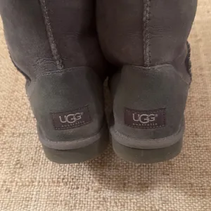 UGG Women's Classic Tall Gray Winter Boot Size US 8 thumbnail 7