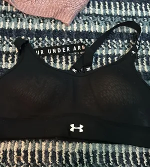 Under Armour Sports Bra Black thumbnail 1