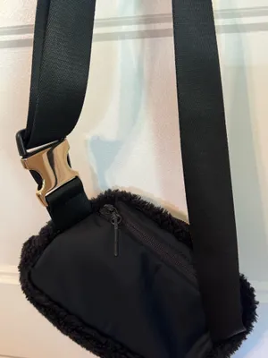 Fuzzy Lululemon Belt Bag  thumbnail 3