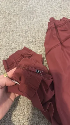 Lululemon thumbnail 2