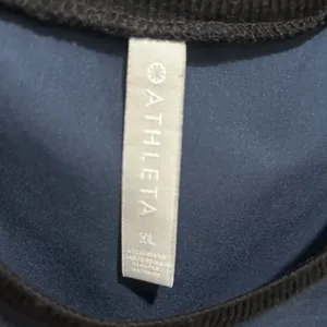 Athleta Elegant/Sporty Blue Sleeveless Top thumbnail 3