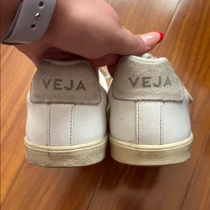Veja Esplar Leather White Classic Sneakers thumbnail 7