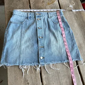 PacSun‎ Womens Skirt Size 27 Light Blue Denim Cutoff Raw Hem Buttons Down Front thumbnail 6