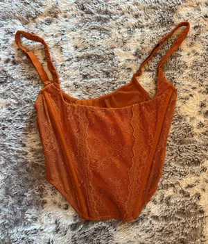 Corset Urban Outfitters thumbnail 1