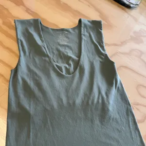Intimately Free People Seamless V-Neck Tank Top Sage Green M/L Sleeveless thumbnail 3