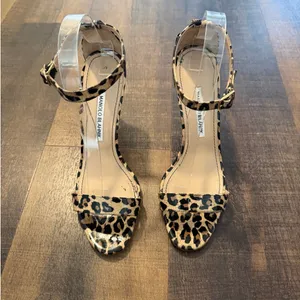 Manolo Blahnik Chaos Leopard Patent Leather Ankle Strap Heels Pumps Size 39 US 9 thumbnail 9