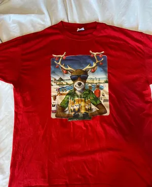 reindeer on beach Tshirt Size XXL thumbnail 2