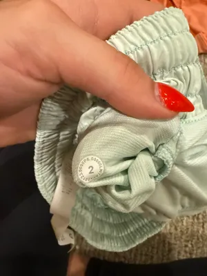 Lululemon Shorts Hotty Hot thumbnail 4